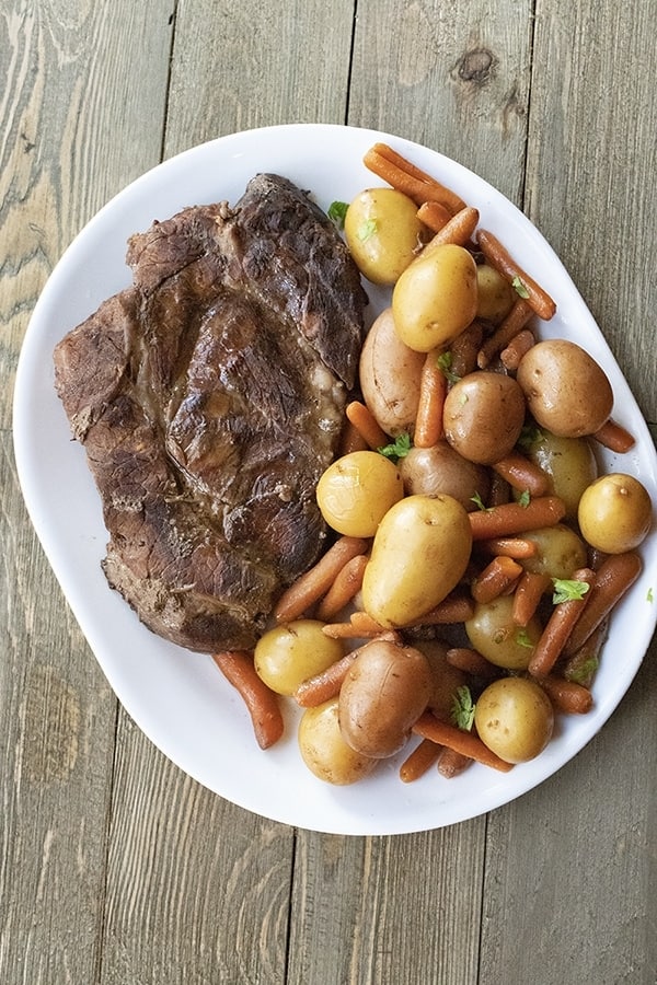 slow cooker roast beef with potatoes and carrots