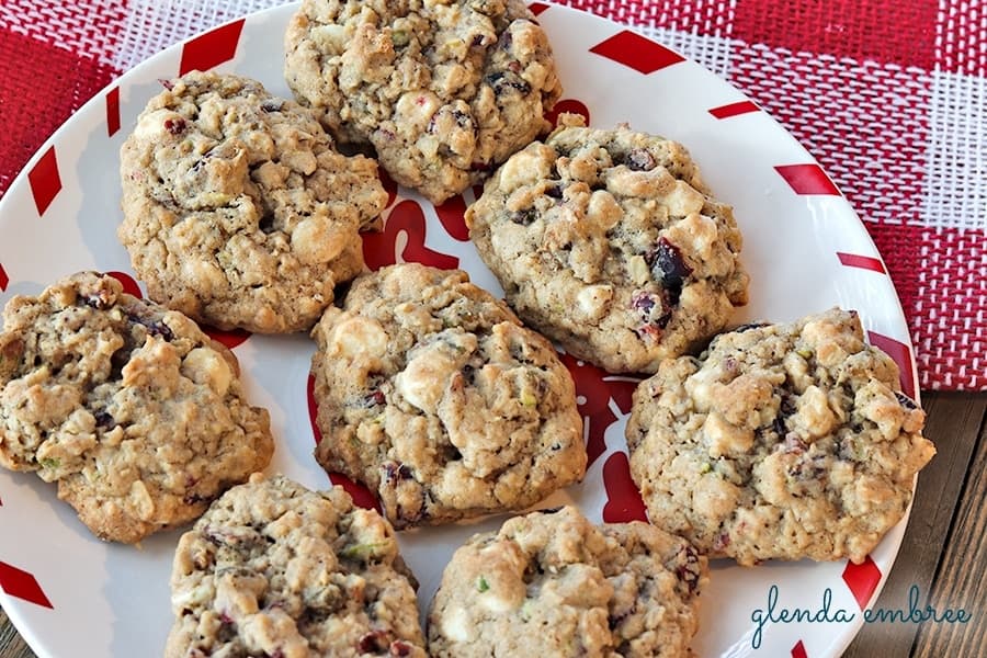 cranberry pistachio oatmeal cookies