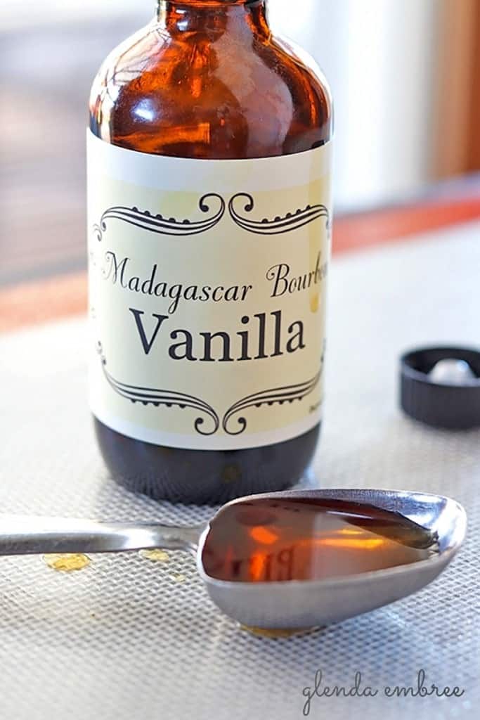 Homemade Vanilla Extract: 2 Ingredient Recipe + Free Printable Labels -  BREPURPOSED