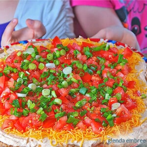 Delicious 10-Minute Taco Dip