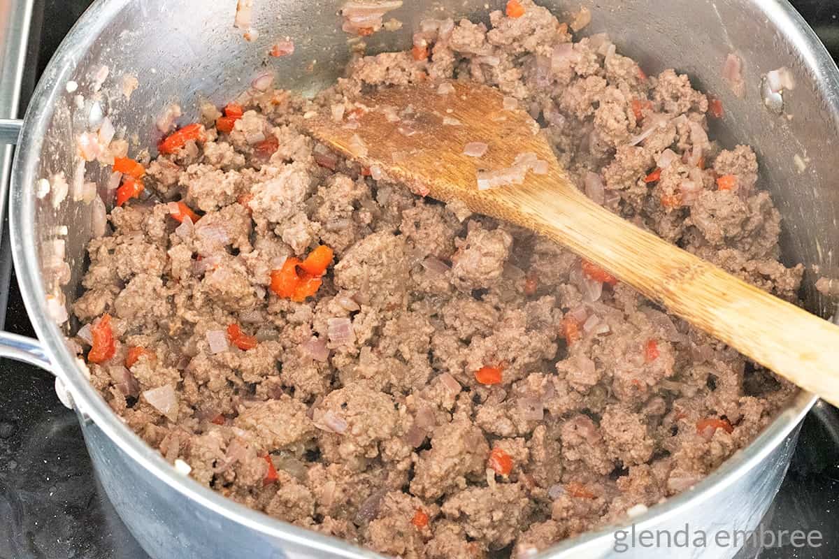 Baked Bean Casserole—Cowboy Beans—Baked Beans with Hamburger—Calico ...