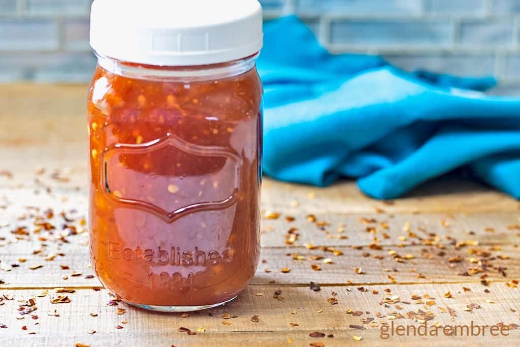 Homemade Sweet Chili Sauce in a mason jar