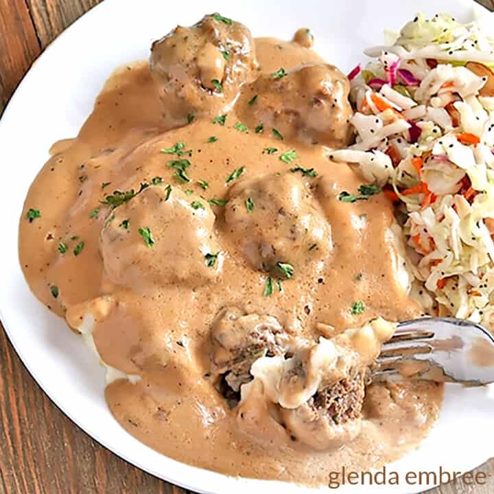 Meatballs in Brown Gravy Delish! Glenda Embree