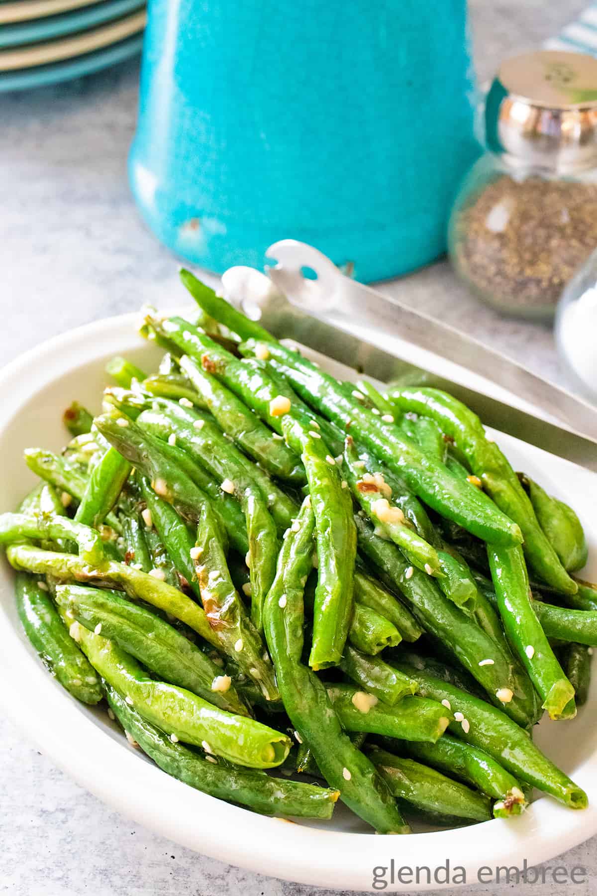 Air Fryer Green Beans with Garlic Butter Sauce - Glenda Embree