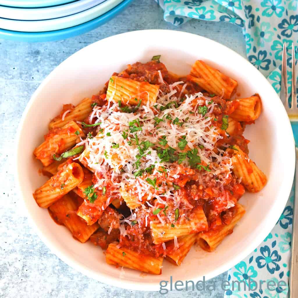 Rigatoni Bolognese, Easy Delicious Pasta Recipe - Glenda Embree