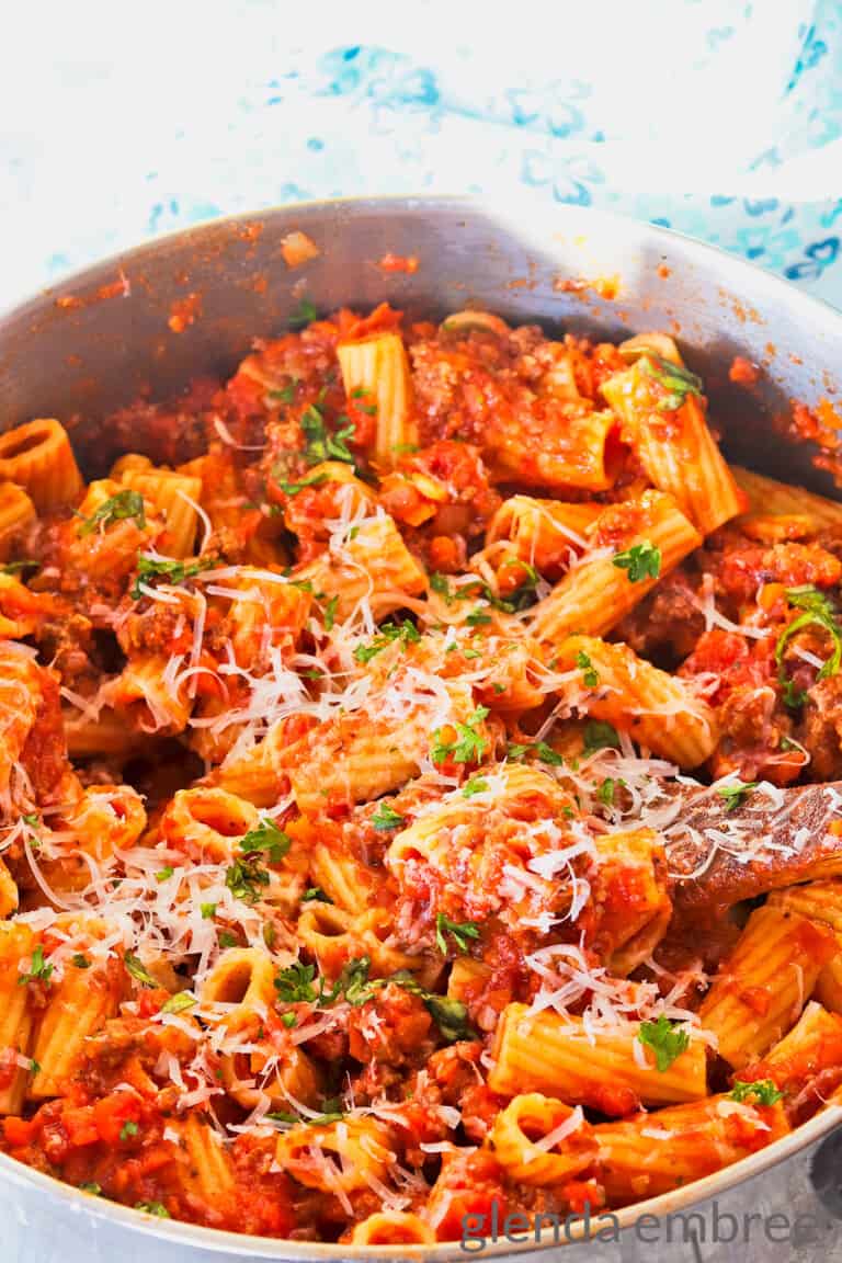 Rigatoni Bolognese, Easy Delicious Pasta Recipe - Glenda Embree