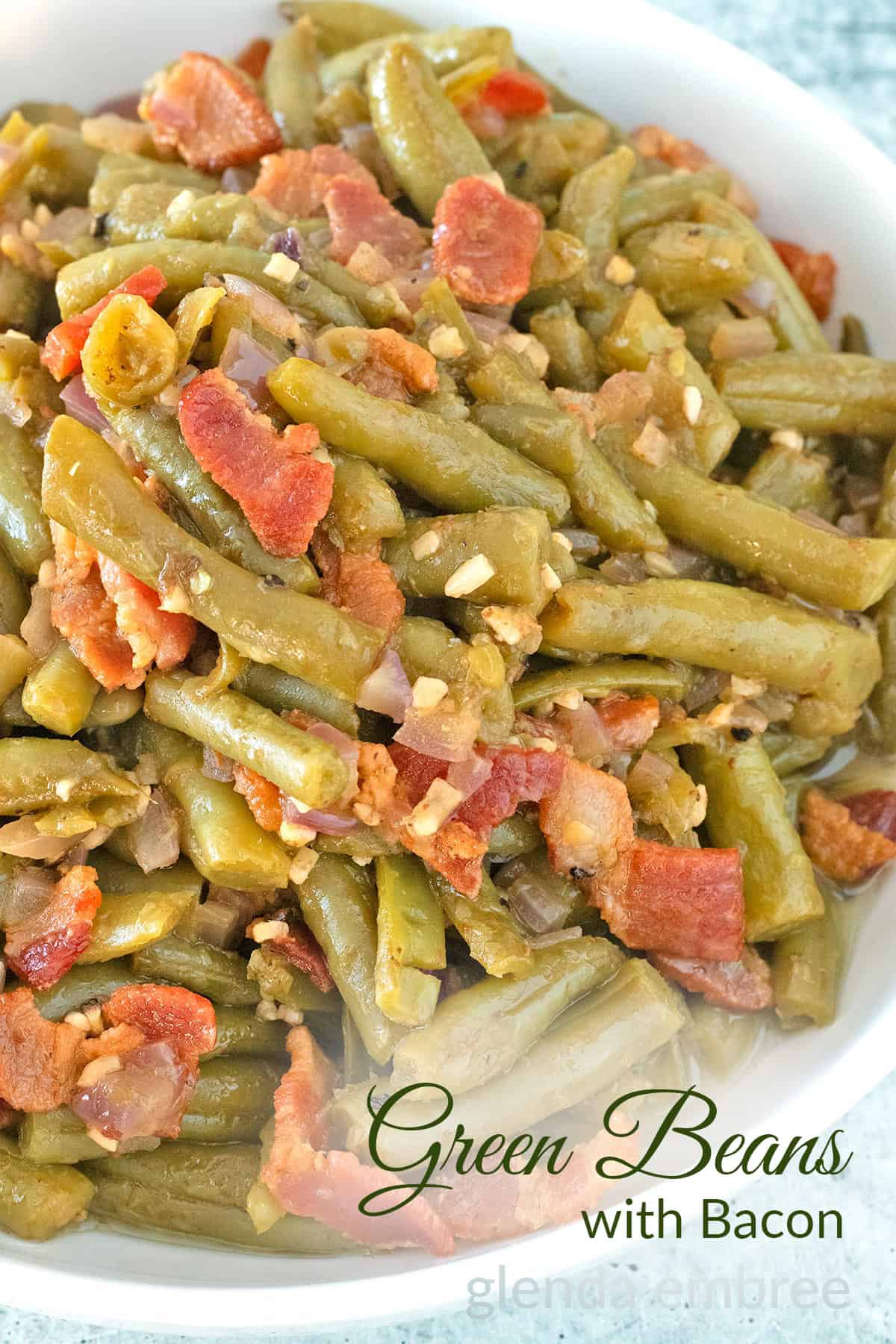 Copycat Texas Roadhouse Green Beans (Green Beans with Bacon) - Glenda ...